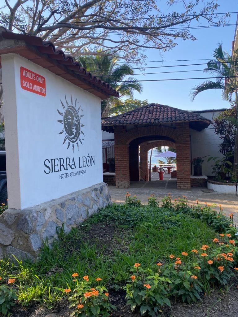 Traditional Sierra Leon Oceanfront Rooms - Adults Only Puerto Vallarta Eksteriør billede