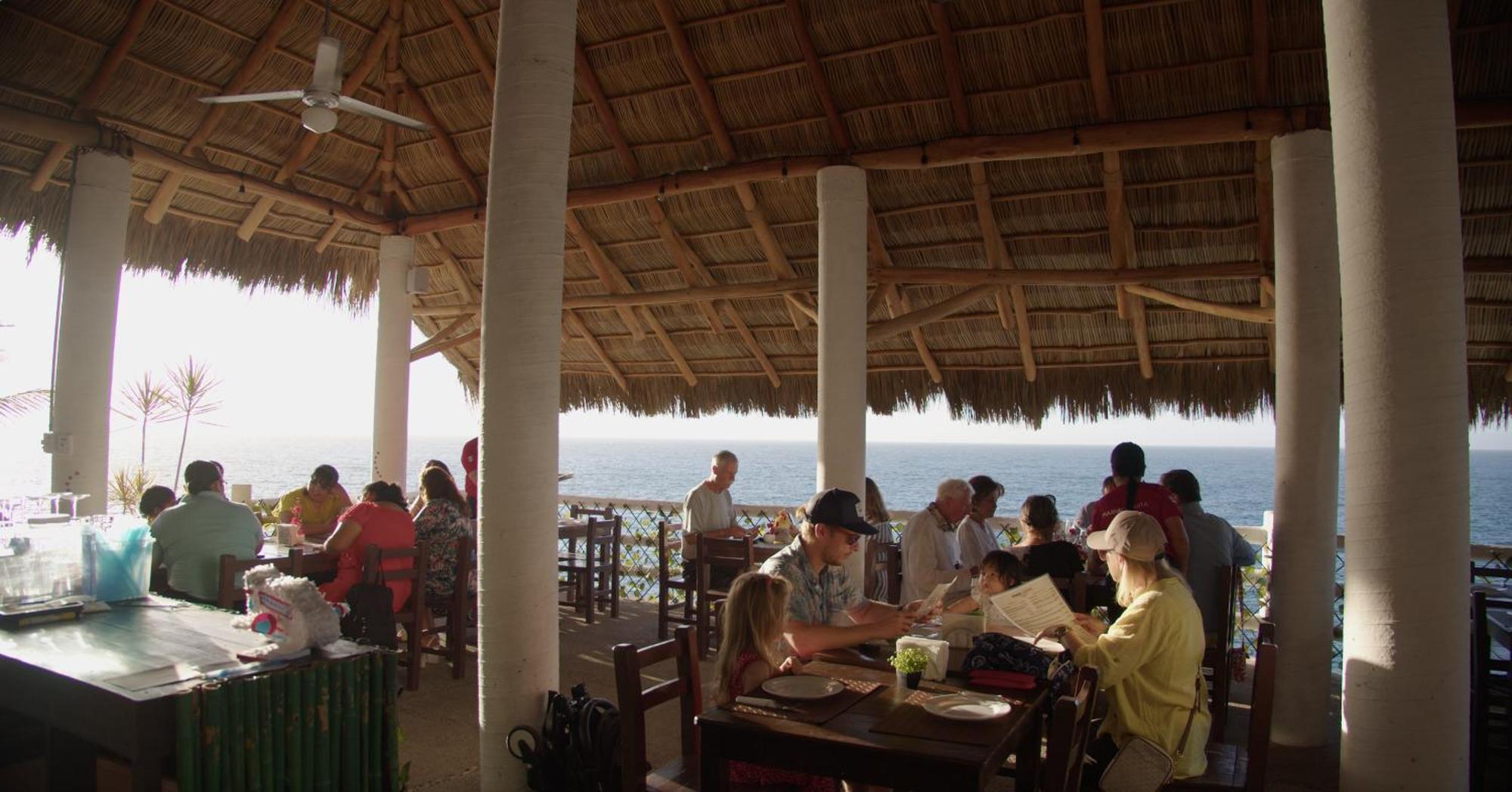 Traditional Sierra Leon Oceanfront Rooms - Adults Only Puerto Vallarta Eksteriør billede