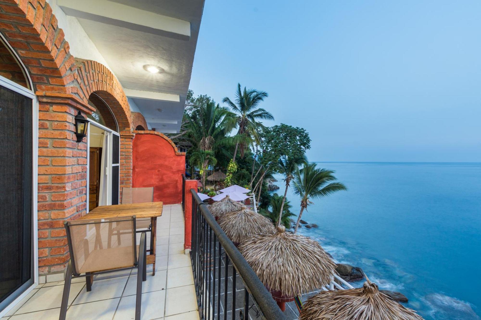 Traditional Sierra Leon Oceanfront Rooms - Adults Only Puerto Vallarta Eksteriør billede