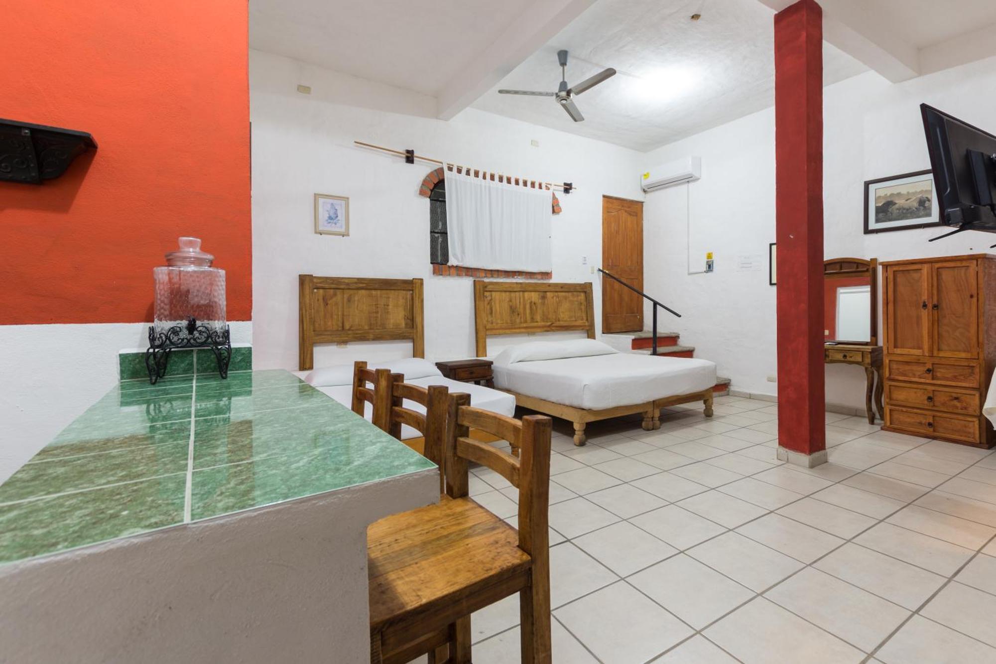 Traditional Sierra Leon Oceanfront Rooms - Adults Only Puerto Vallarta Eksteriør billede