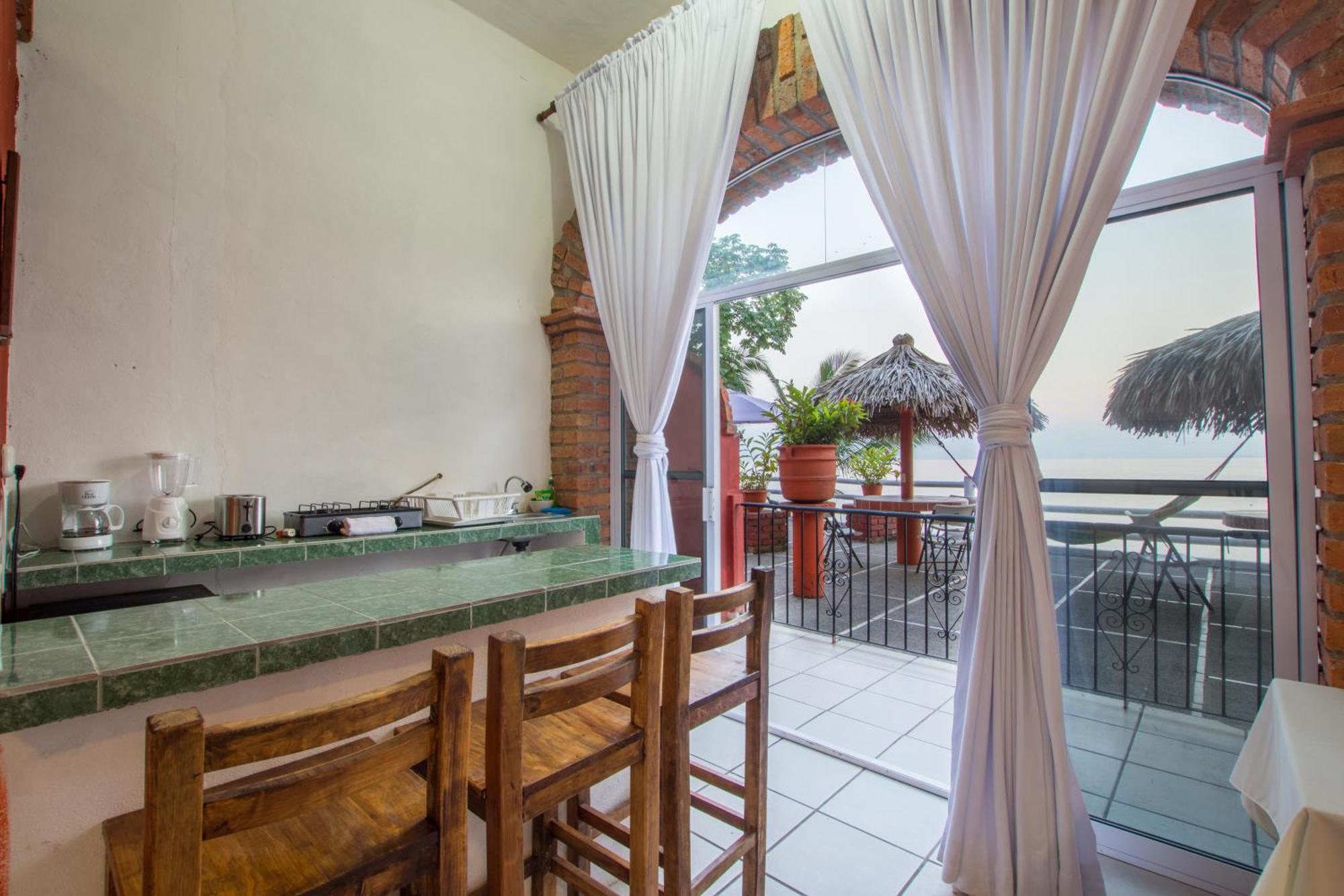 Traditional Sierra Leon Oceanfront Rooms - Adults Only Puerto Vallarta Eksteriør billede